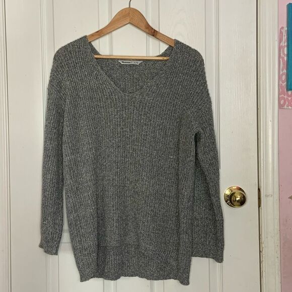 Bluenotes Knit Sweater - Picture 3 of 4